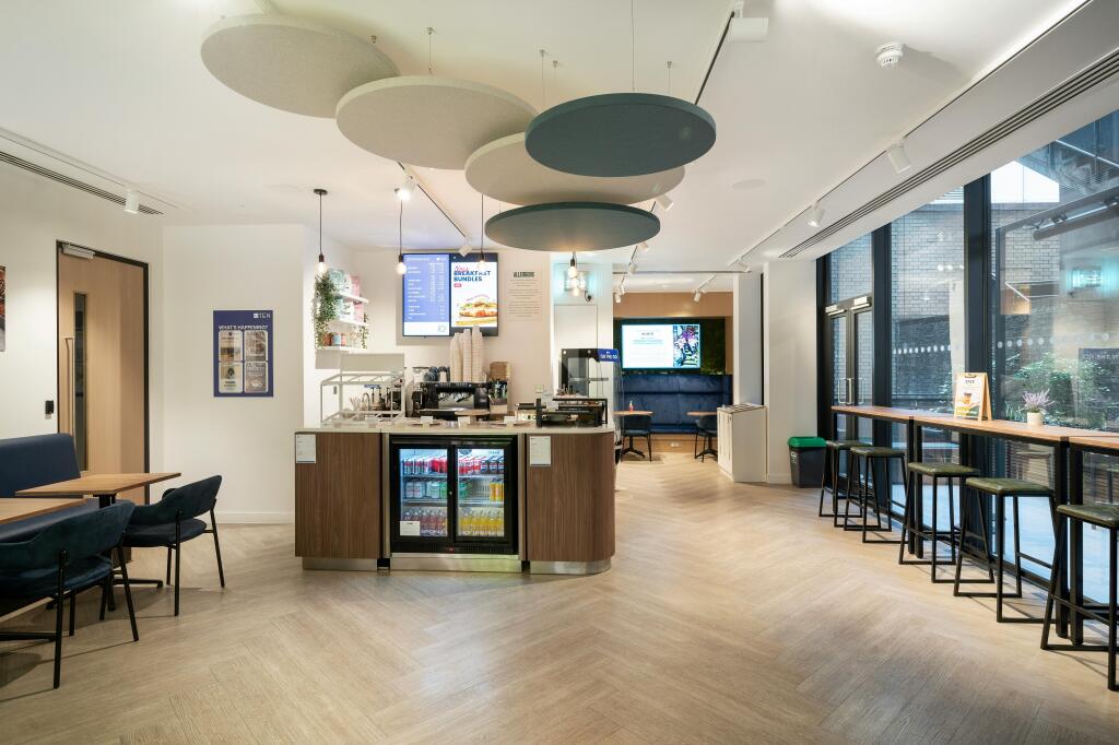 10CrownPlace32Gndflr.jpg