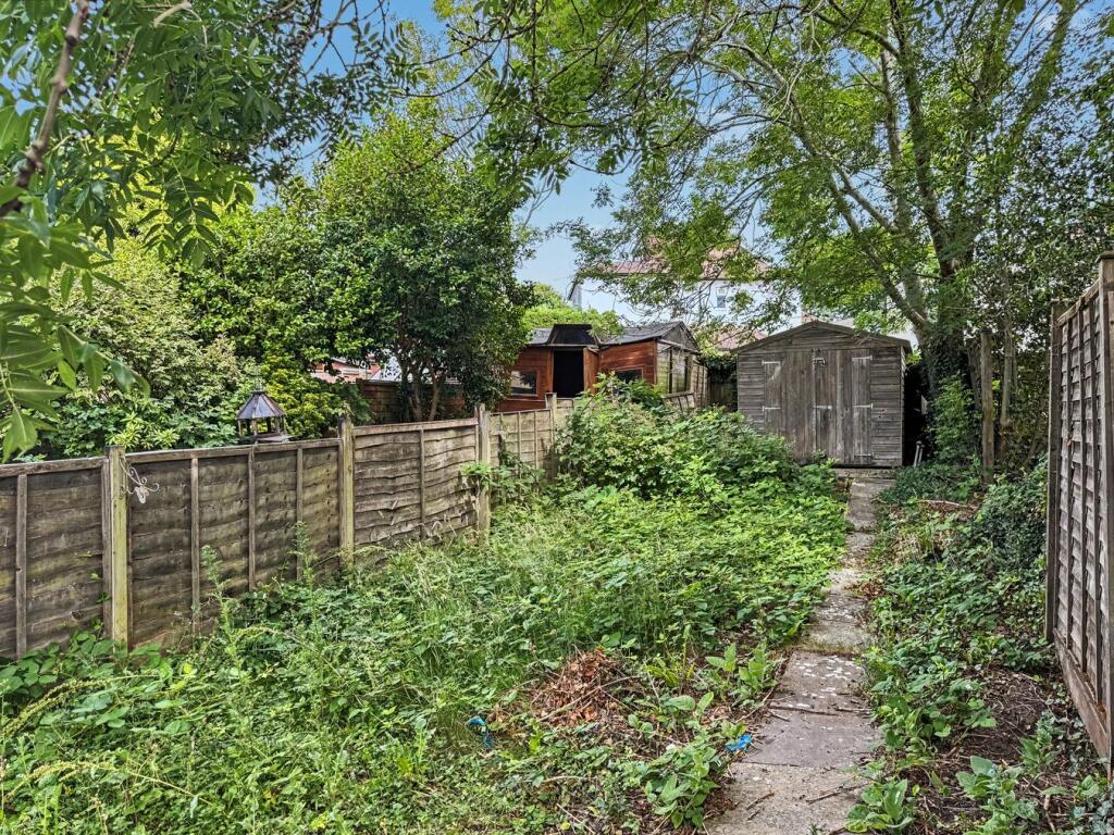 Apartment in London, London Borough of Bromley - View 4