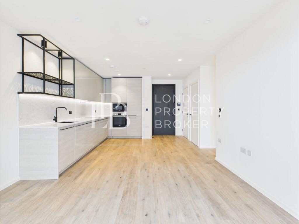 Main image of property: Bowline House, Heron Wharf, E14
