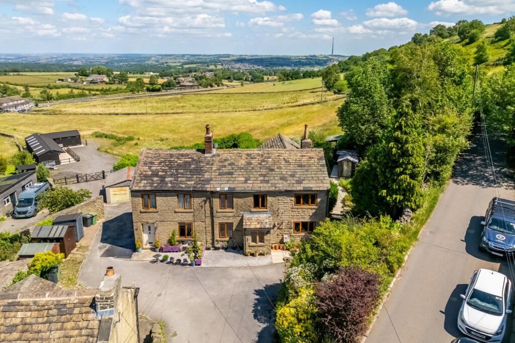 3-bed semi-detached on Gate Foot Lane, Shepley, Huddersfield, HD8, £450,000