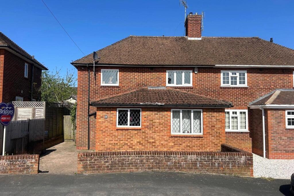 Main image of property: Courtenay Road, Farnham, Surrey, GU9