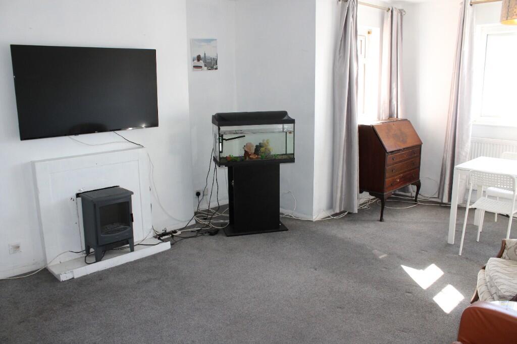 Apartment in Adur, West Sussex - More