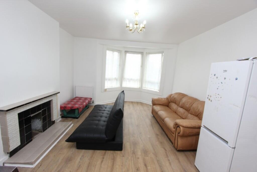 Apartment in Glasgow - View 3