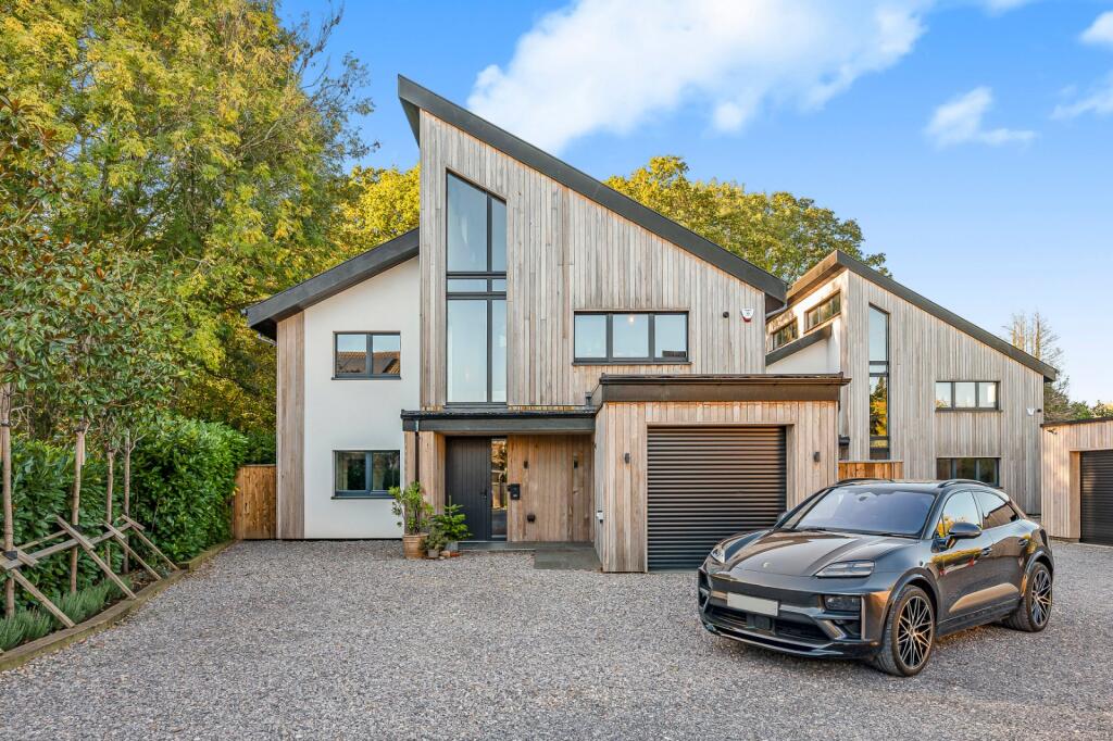 Main image of property: Haven Place, Park Street Lane, Park Street, St. Albans