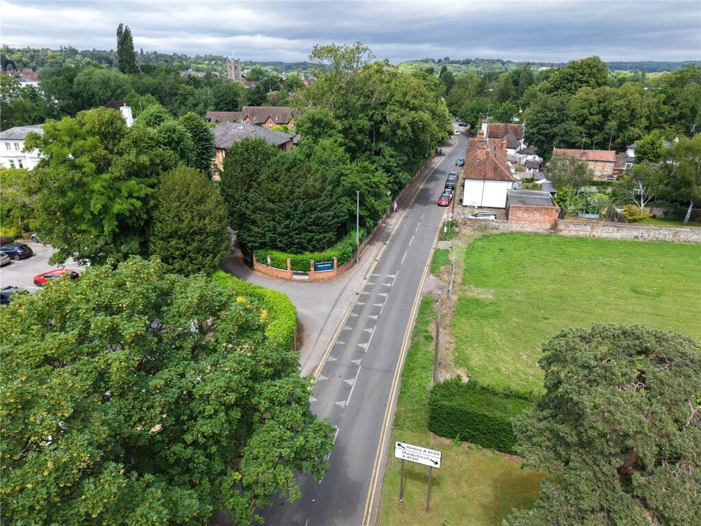 Wargrave Road, Henley-on-Thames, Berkshire, RG9 - View 4