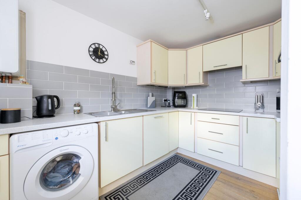Apartment in Ipswich - More