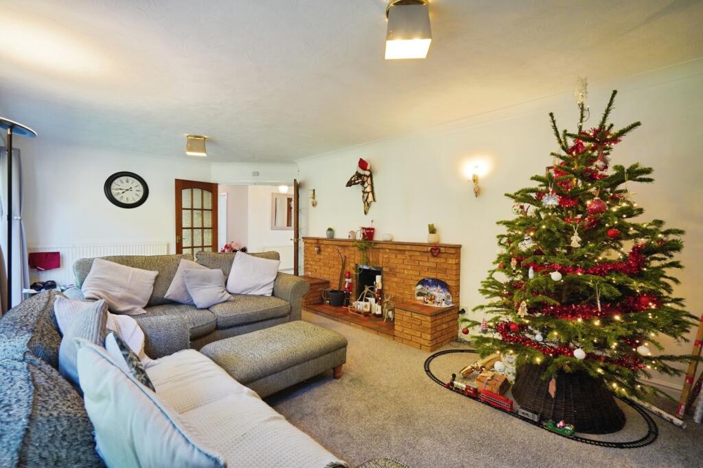 Fosbrooke Close, Ravenstone, Coalville, Leicestershire, LE67 photo 2