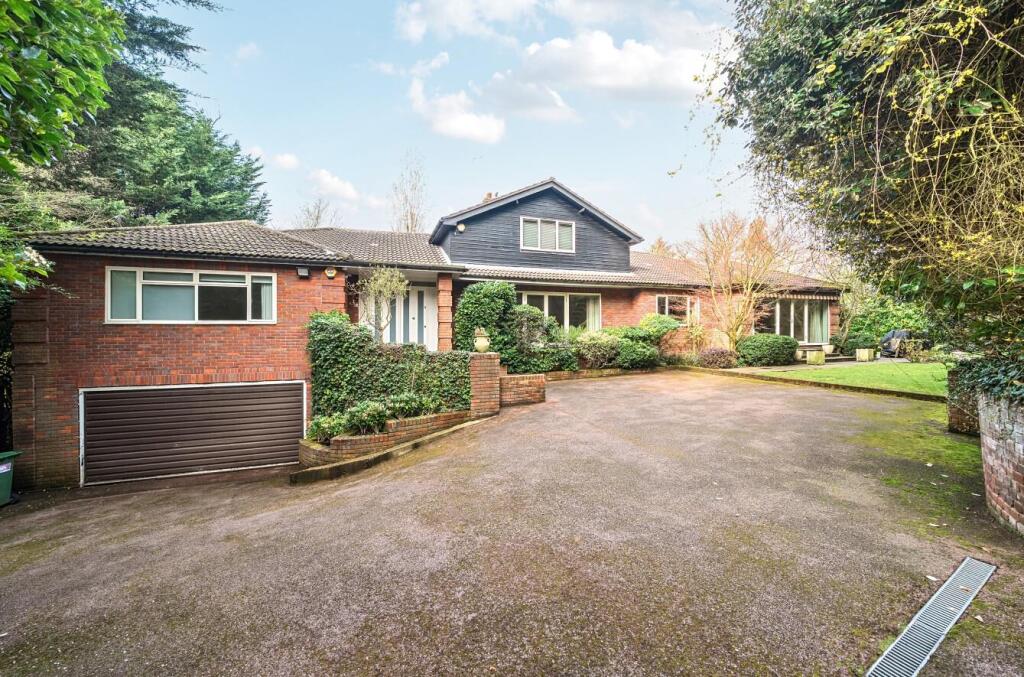 Main image of property: Barnet Lane, Elstree, WD6