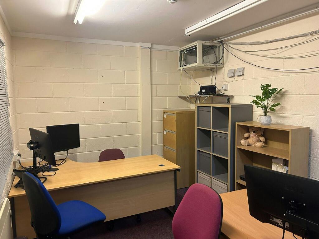 Office2.jpg