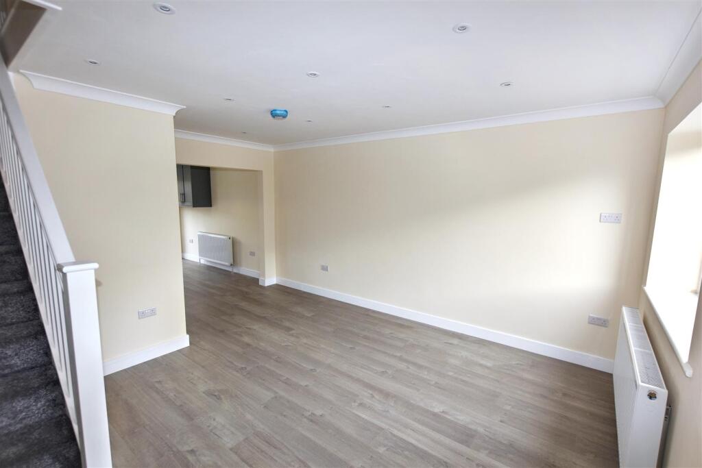 Cardrew Close, Redruth photo 3