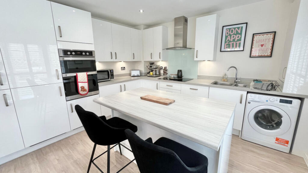 Violet Lane, Walkden, Manchester, M28 3EW photo 3