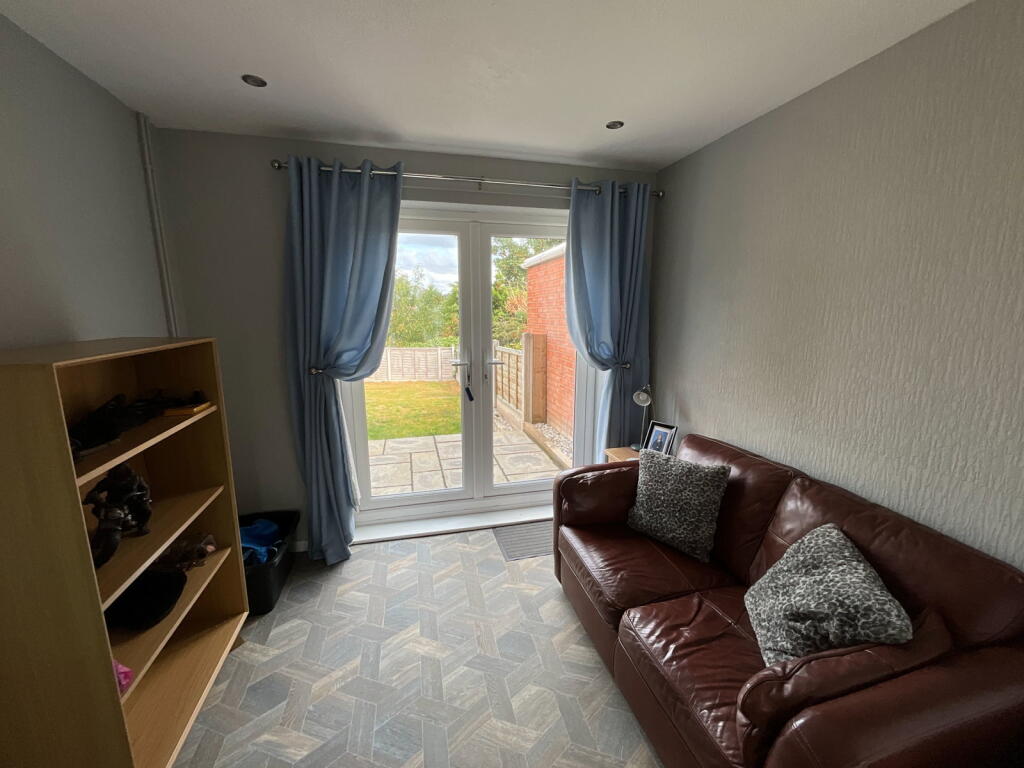 House in Dudley, West Midlands - View 4