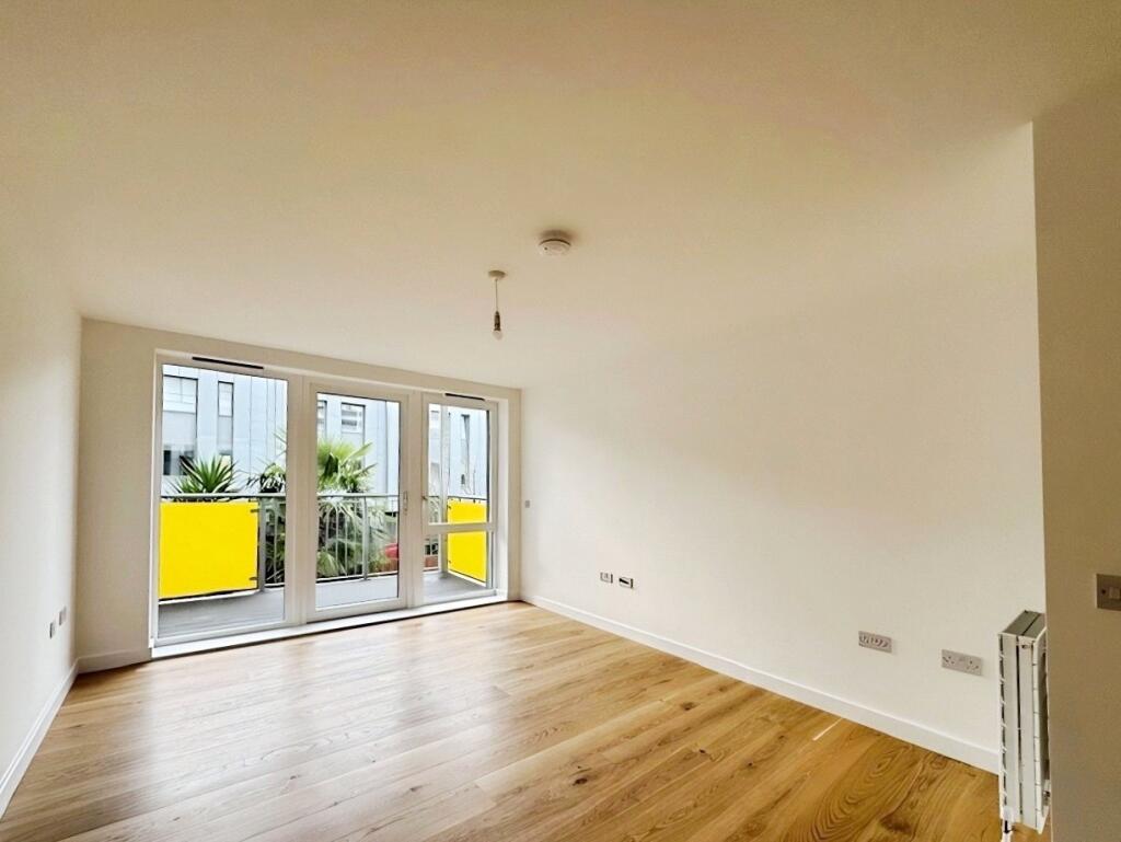 Main image of property: Wharncliffe Mews, London, SW4