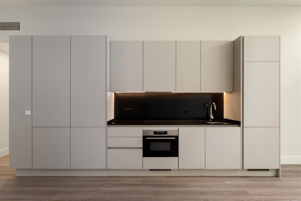 Main image of property: Lisbon, Lisbon