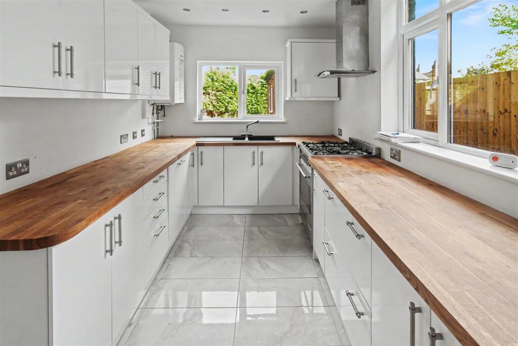 House in Nottingham, Wollaton Park - View 3