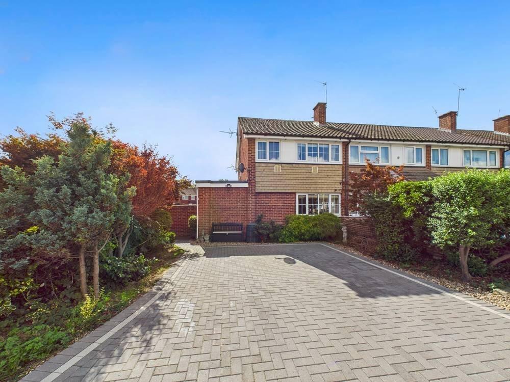 Main image of property: Mountsfield Close, Stanwell Moor, TW19