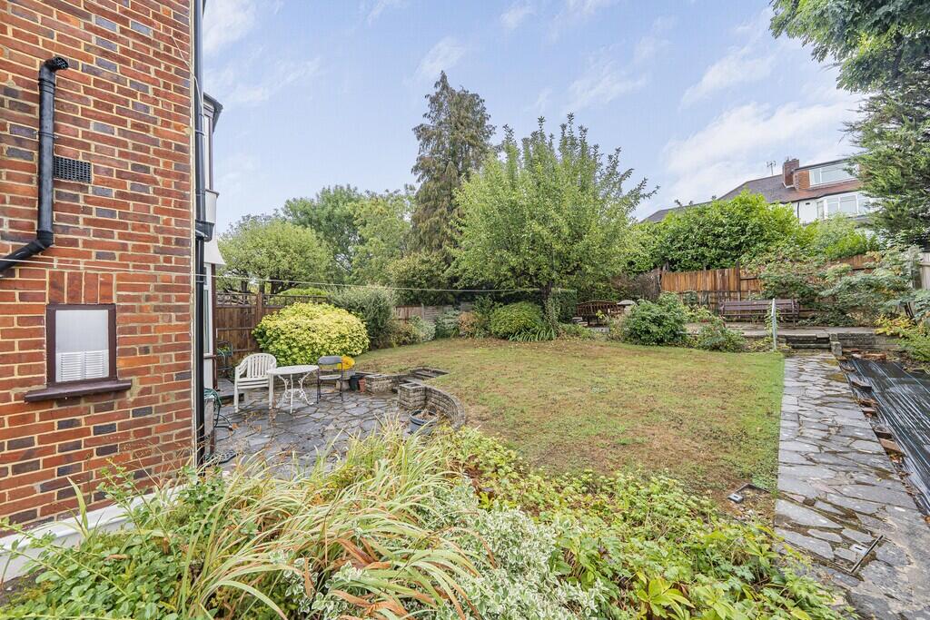 House in Harrow - View 5