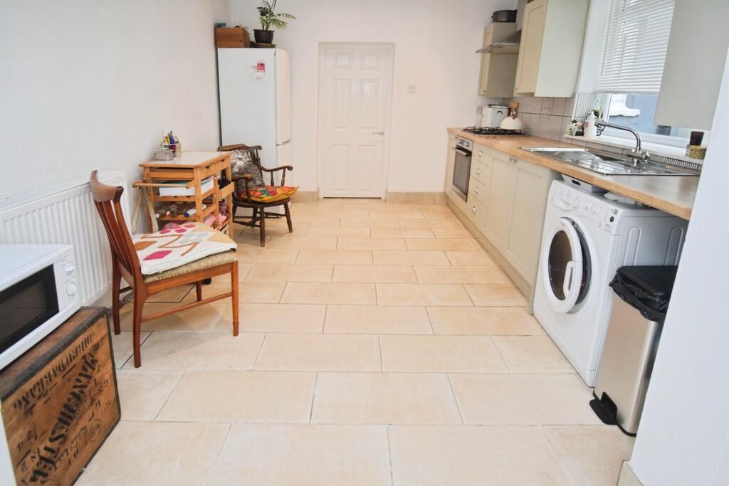 House in Taunton - View 4