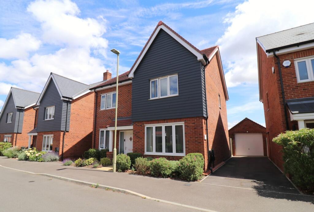 Main image of property: Turnberry Close, Botley, SO32