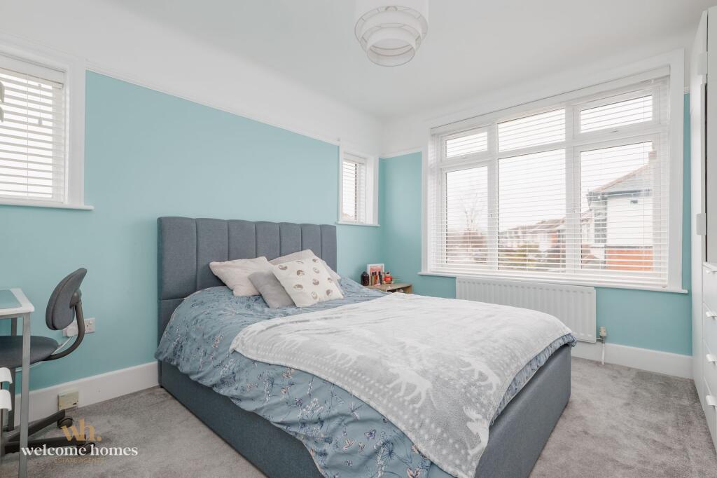 Apartment in Christchurch, Iford, Bournemouth - View 6
