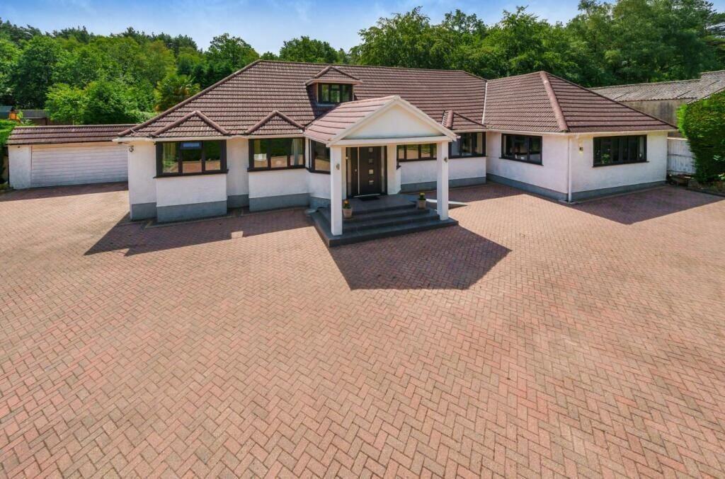 Main image of property: London Road, Bagshot, Surrey, GU19