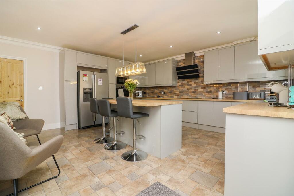 533 Moorhen Avenue, St. Lawrence photo 4