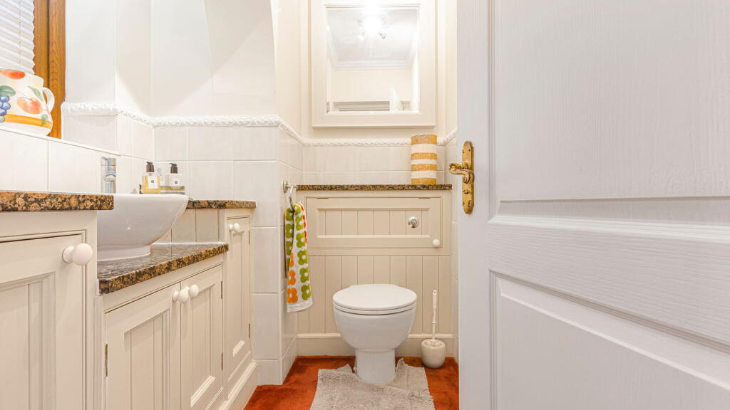 Additional image 16 of Middleton House, 2 The Uplands, Watling Street, Hints, B78 3DF