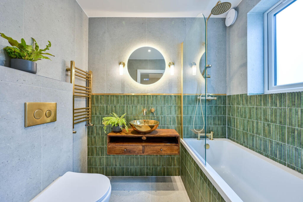 House in Kingston upon Thames - View 4