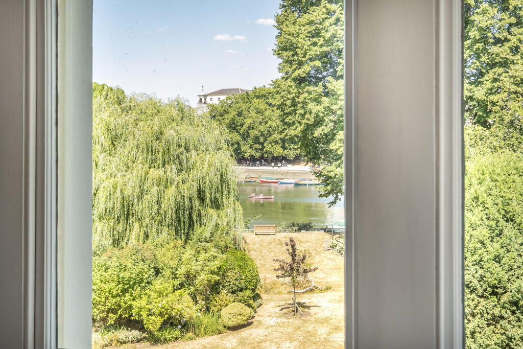 Apartment in Twickenham - View 2