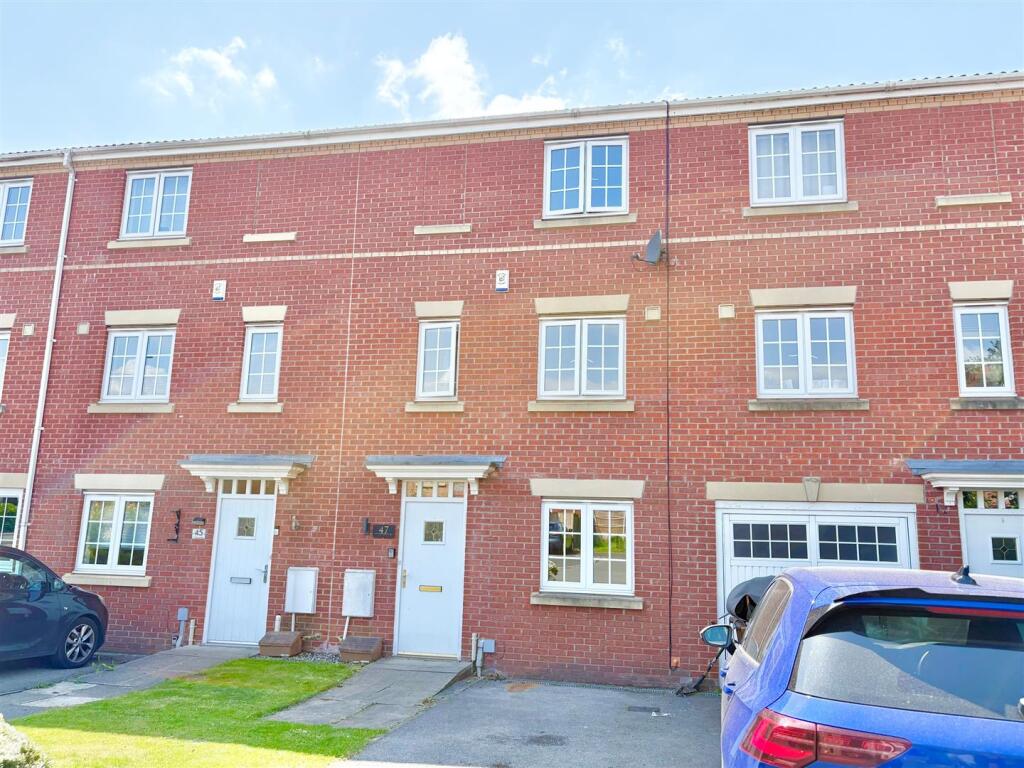 Main image of property: Parkedge Close, Leigh