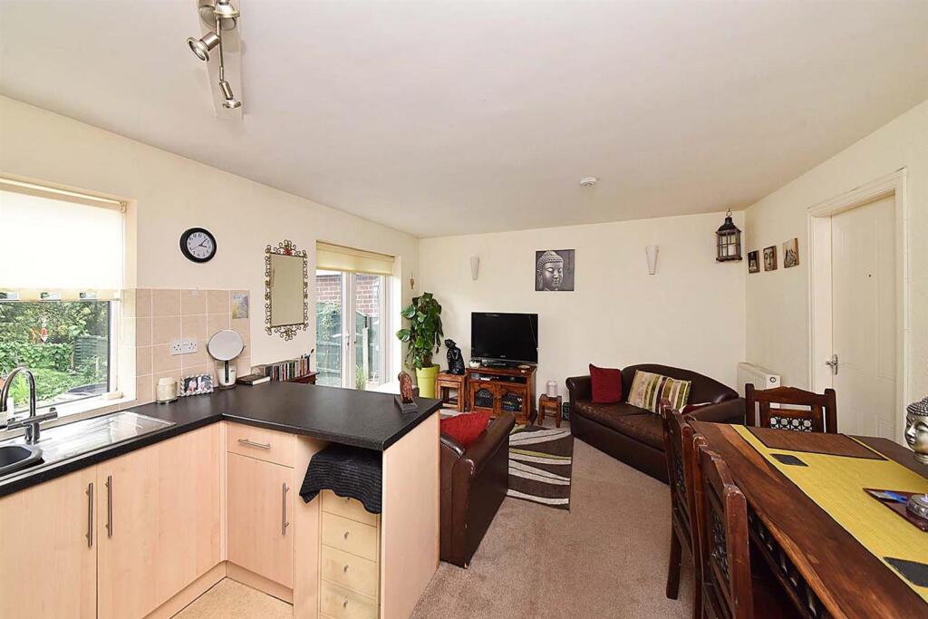 Vine Street, Bollington, SK10 5QB photo 4