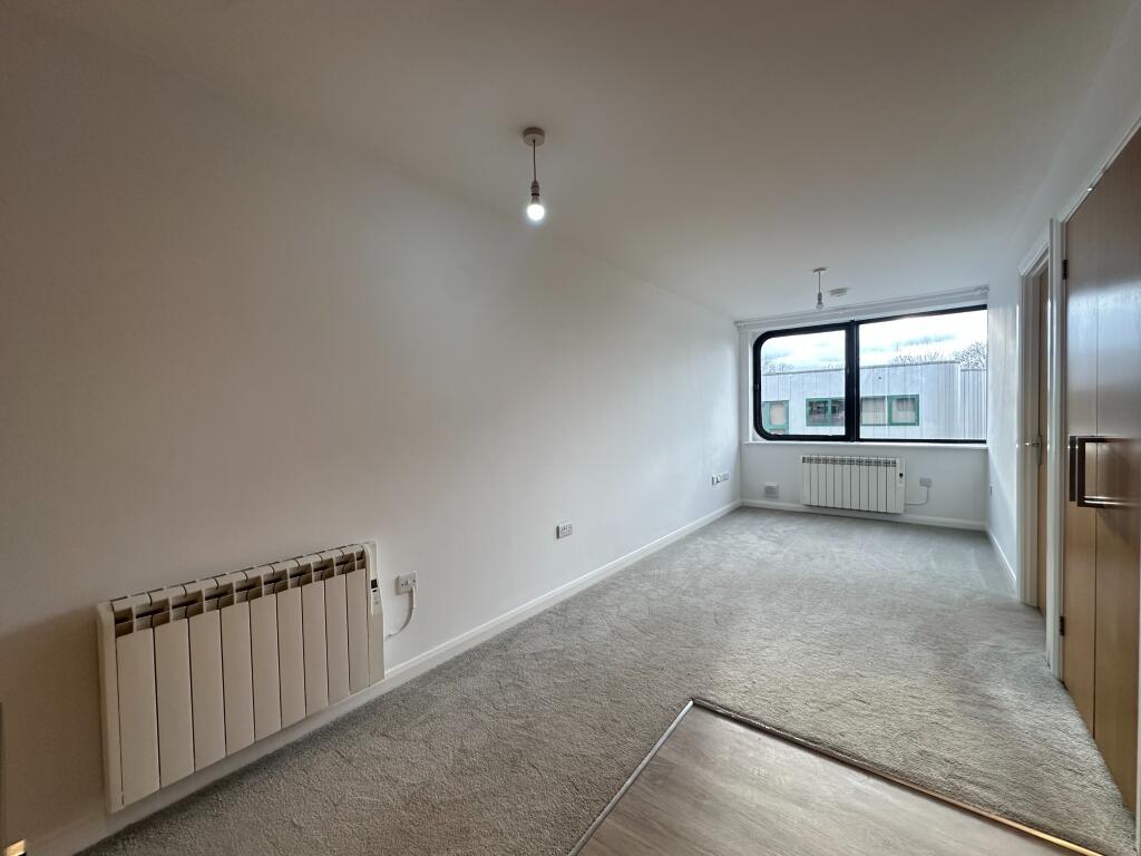 Bentham Close, Swindon, SN5 photo 4