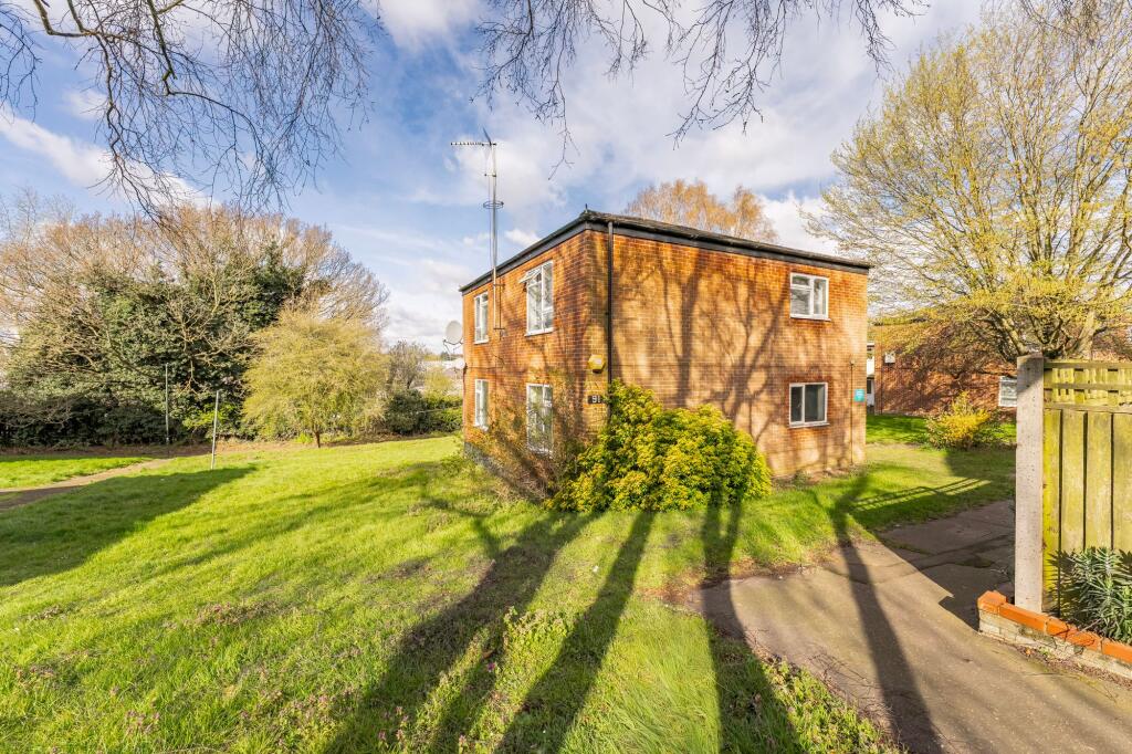 2-bed flat on Bowers Avenue, Norwich, £150,000