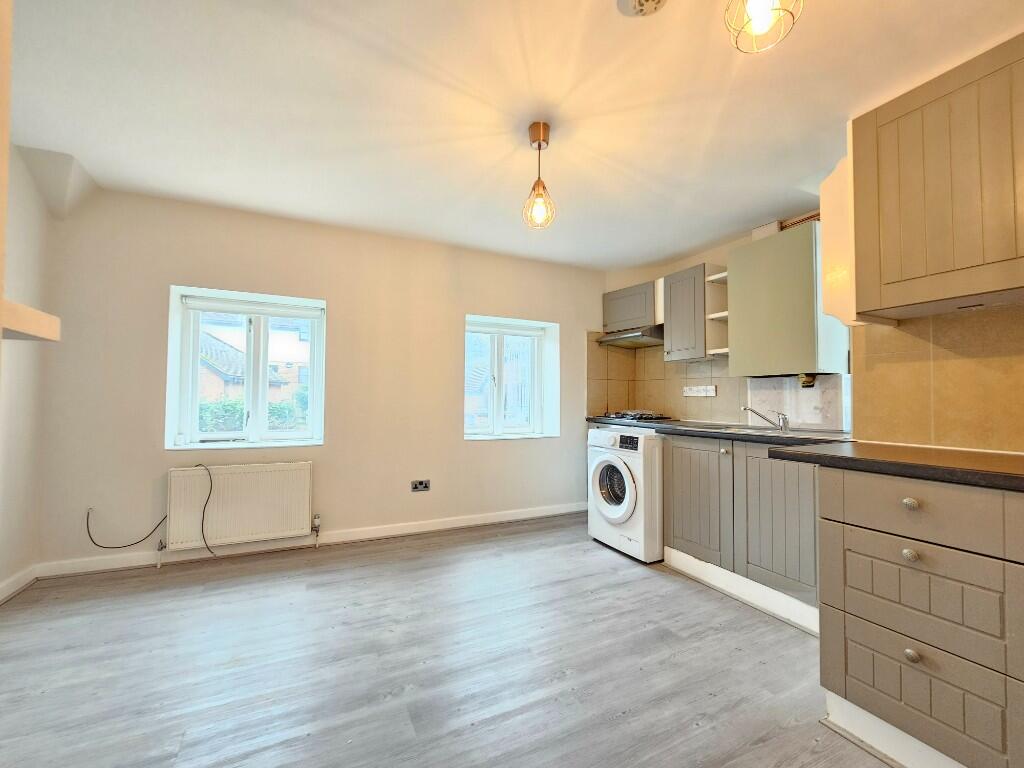 Main image of property: Watling Street, Radlett, Hertfordshire, WD7