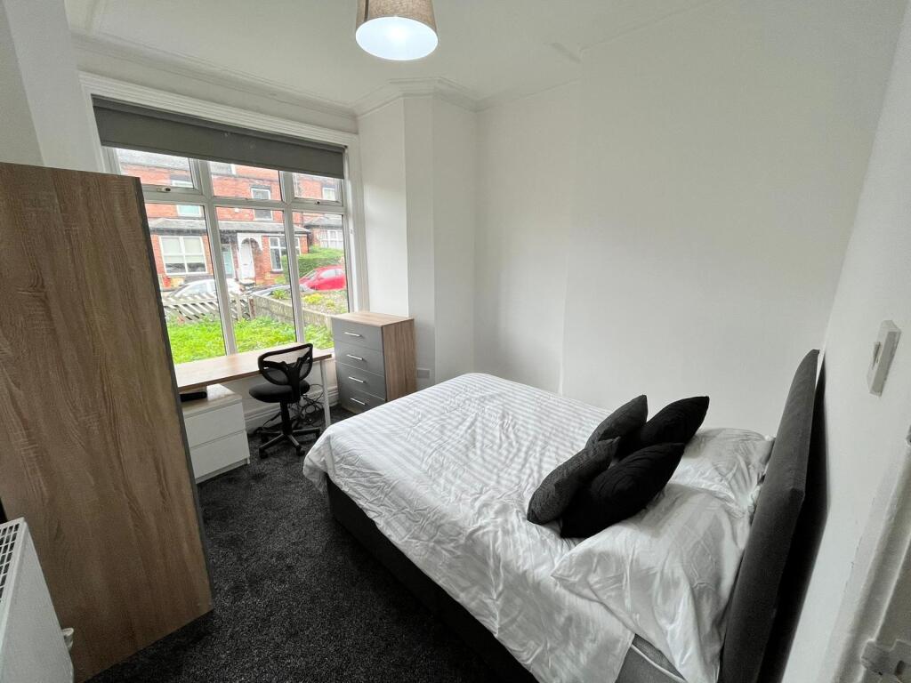 House in Leeds - View 4