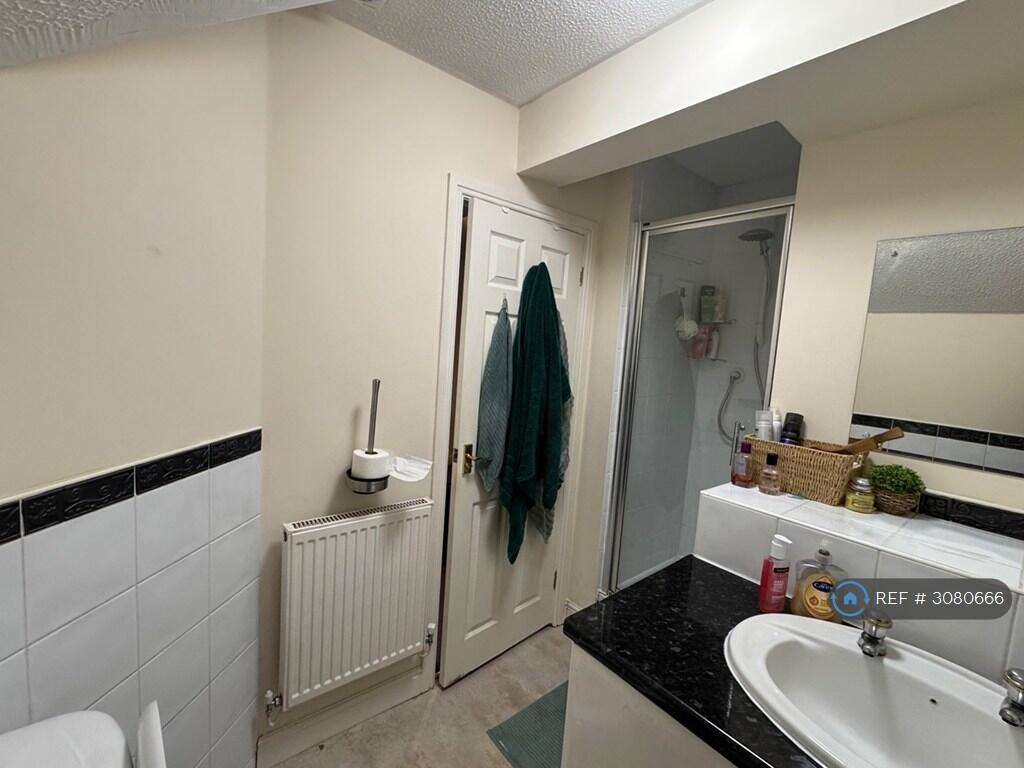 House in Manchester, Greater Manchester - View 5