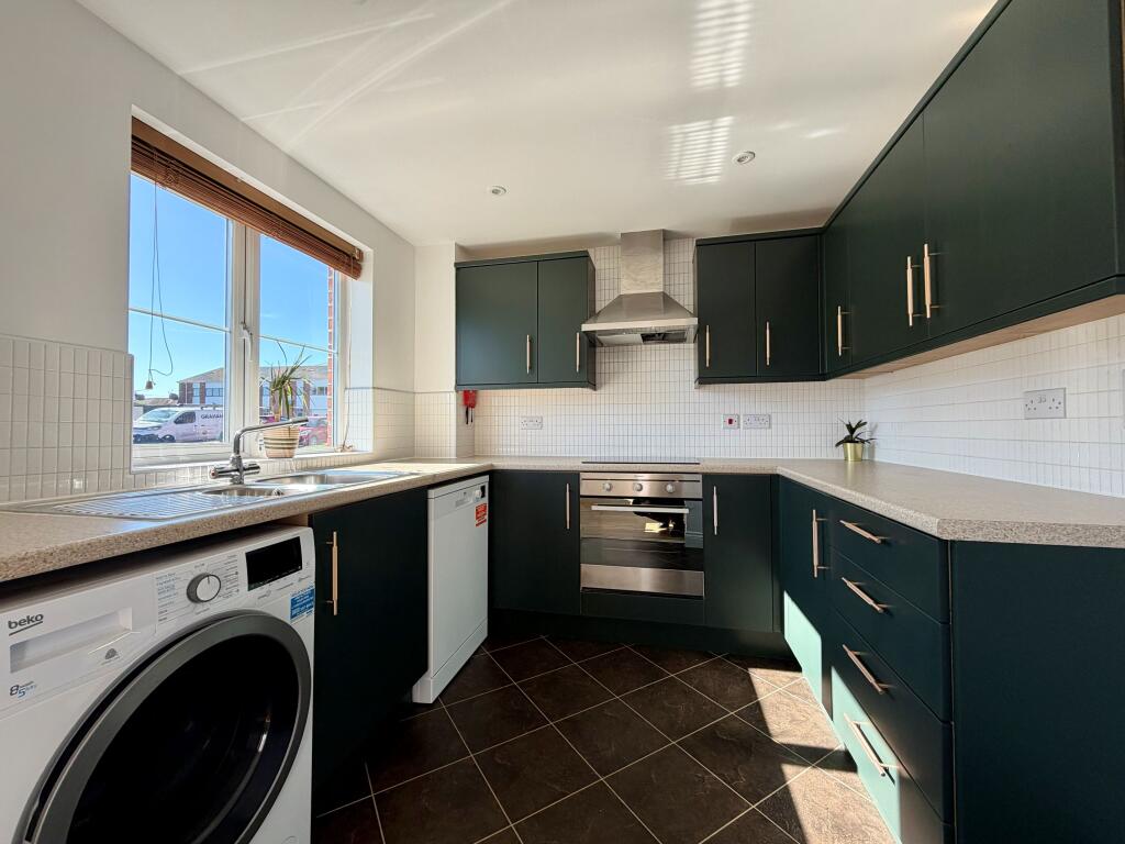 Main image of property: Sir Thomas White Close, Warwick