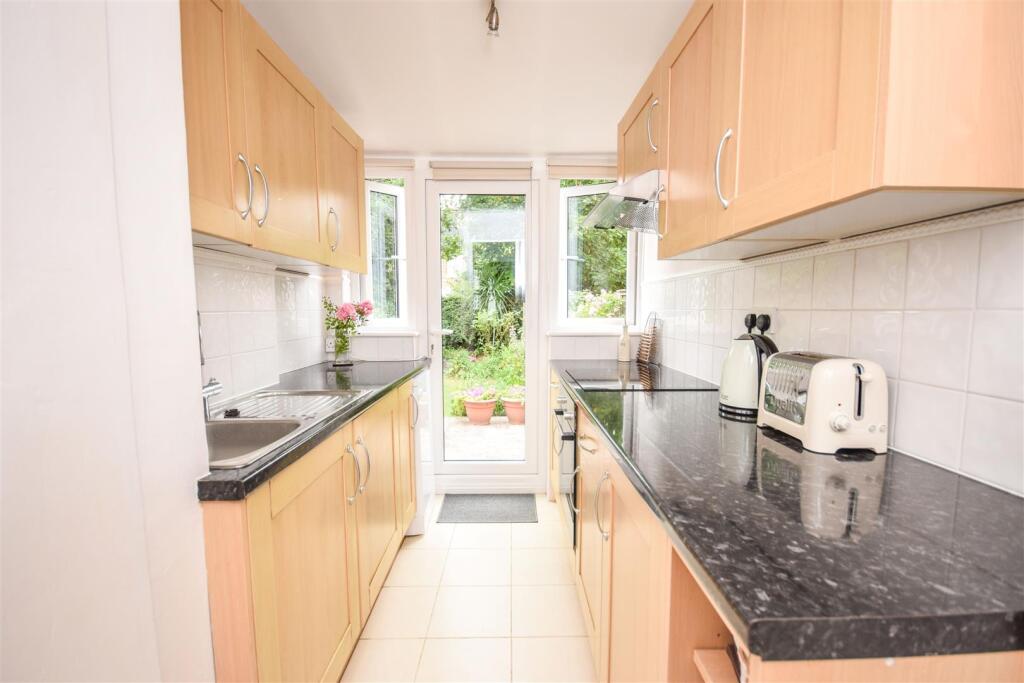 House in London, The Apostles, Raynes Park - View 5