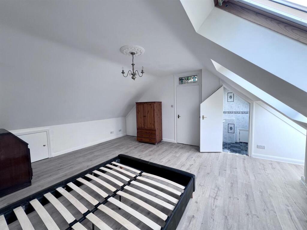 Apartment in Denham Green, Denham - View 6
