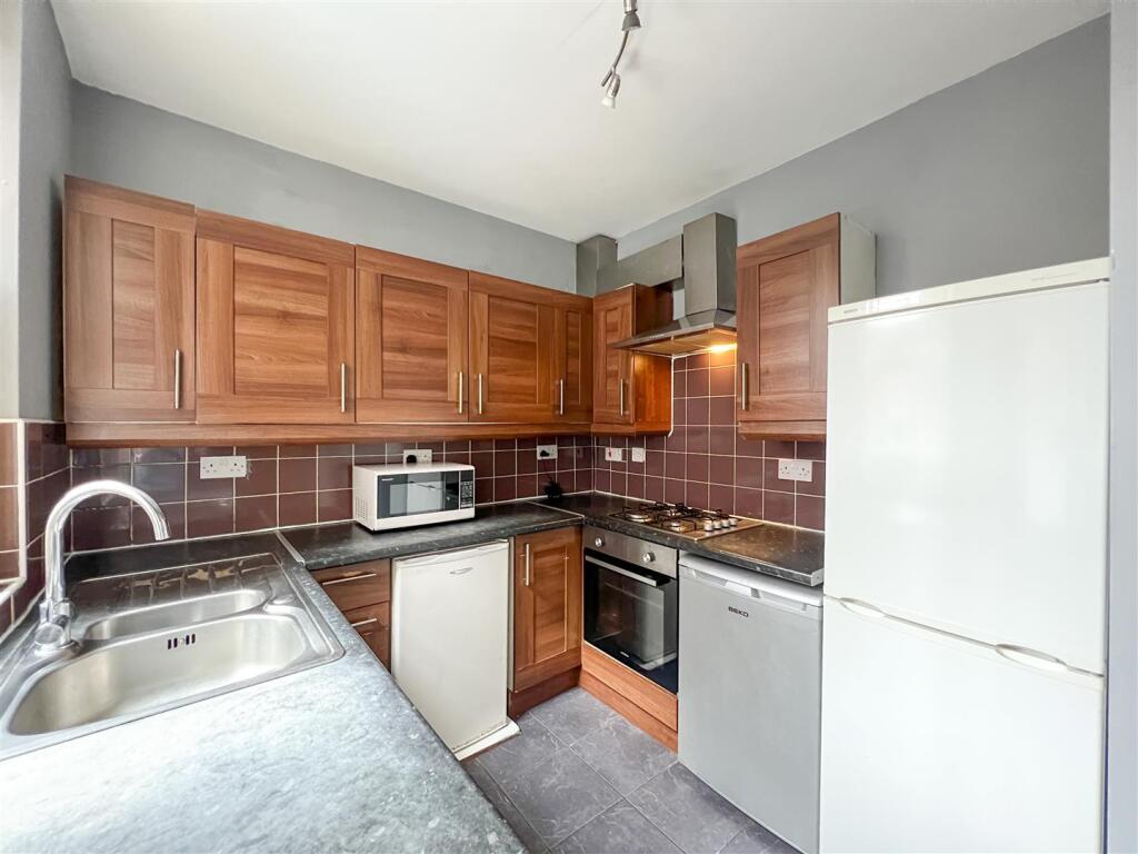 House in Sheffield, South Yorkshire - View 4