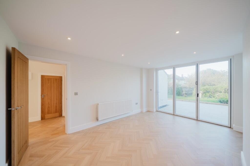 Wynstay Road, CH47 photo 3