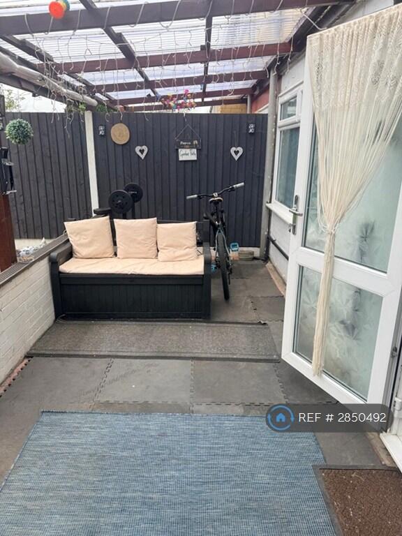 House in Southend-on-Sea - View 3