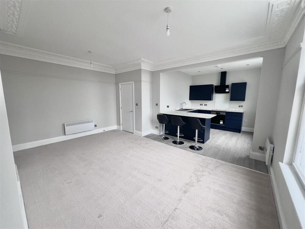 Apartment in Warwick, Milverton, Royal Leamington Spa - View 5