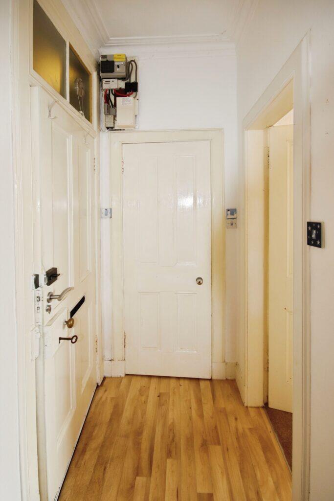 Apartment in Paisley - More