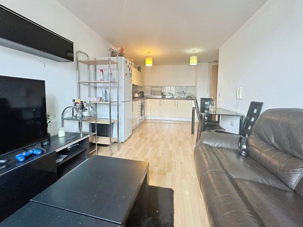 Apartment in Leeds, Mabgate, Sheepscar - View 2