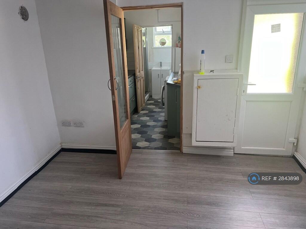 Additional image 5 of Causeway Green Road, Sandwell, B68