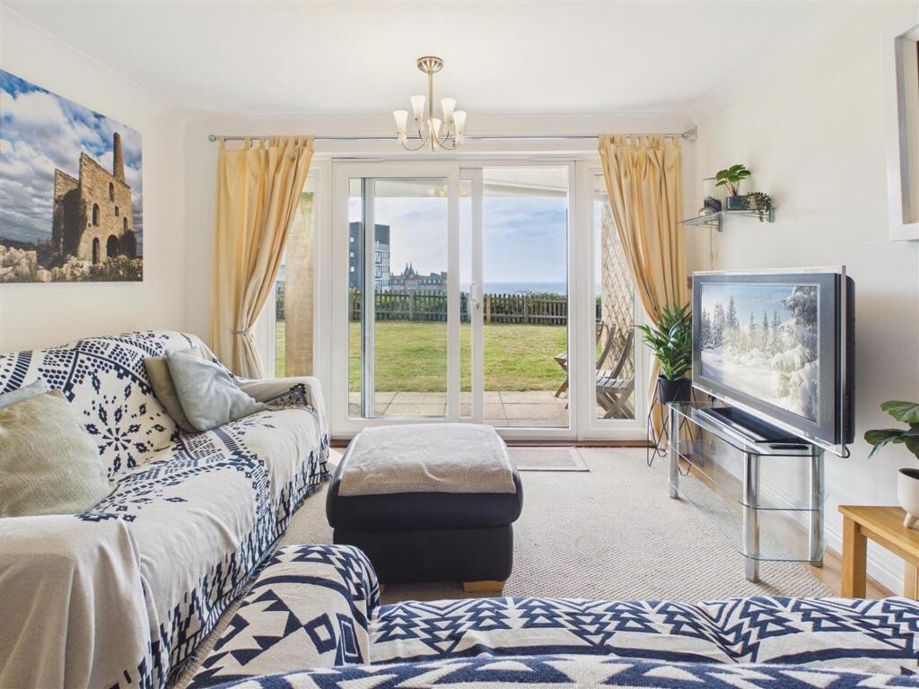 Apartment in Newquay, Cornwall - View 3
