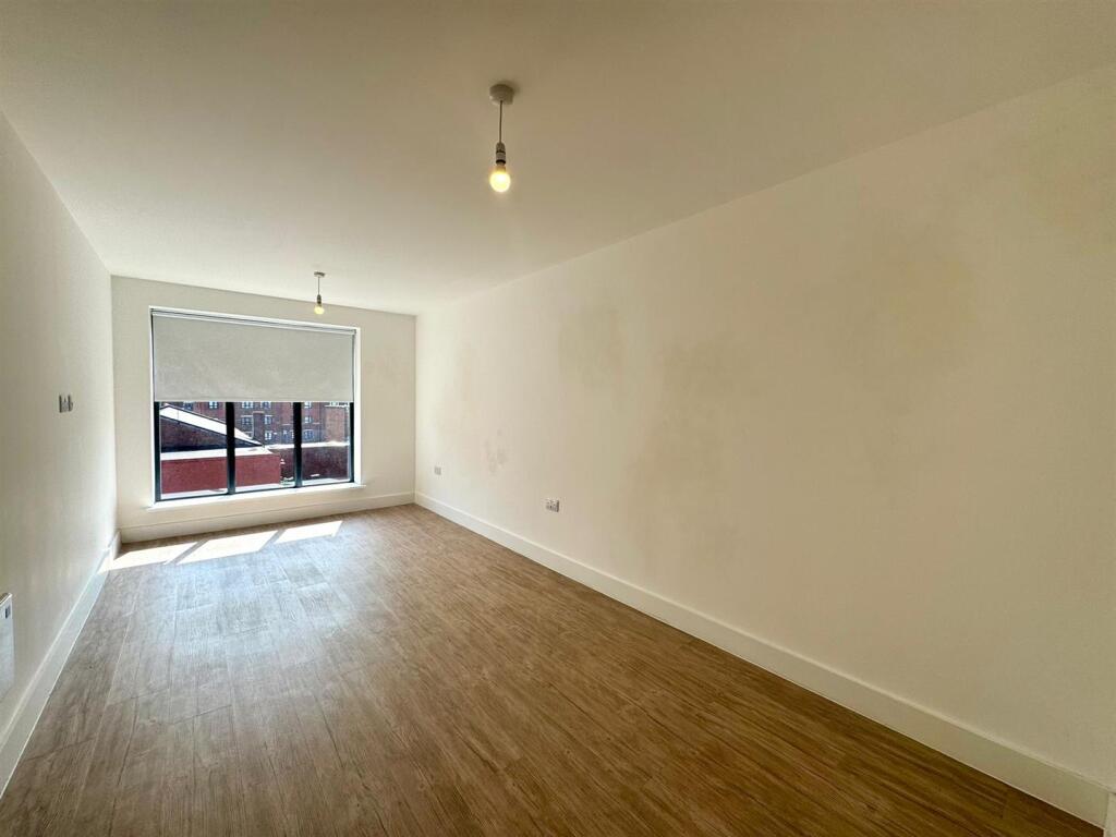 Apartment in Birmingham - View 5