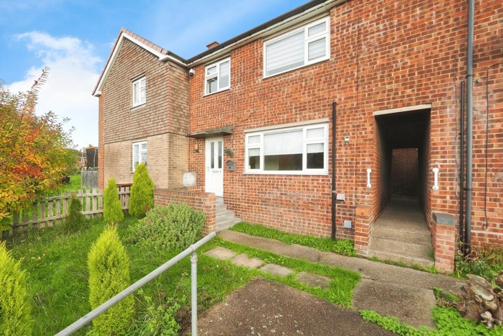 3-bed terraced on Windsor Close, Newhall, Swadlincote, Derbyshire, DE11, £150,000