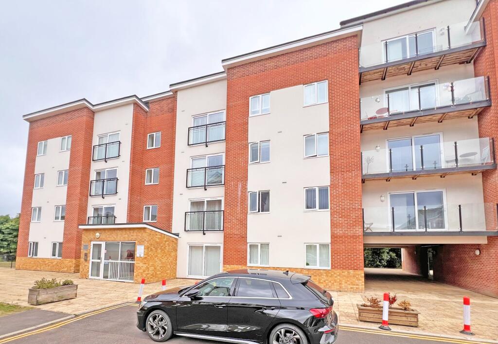Apartment in Milton Keynes - More